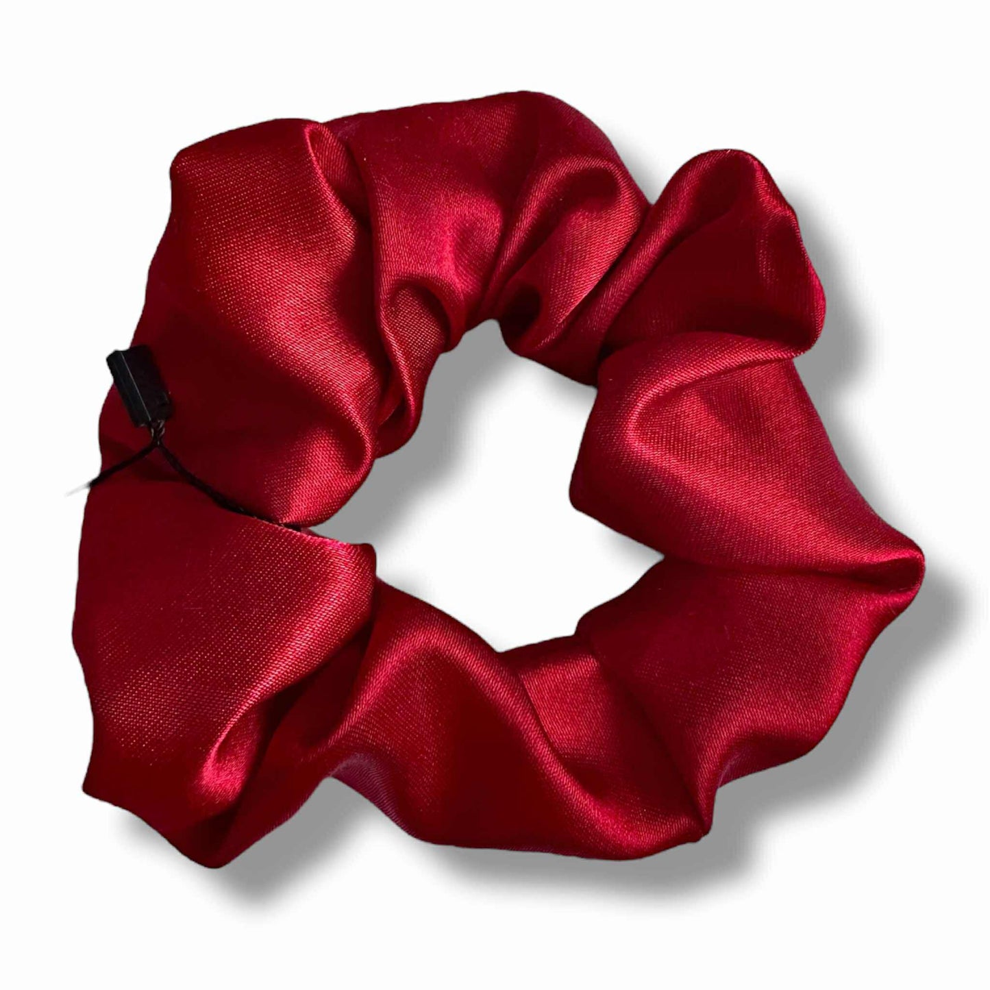 Chouchou en satin rouge pour cheveux